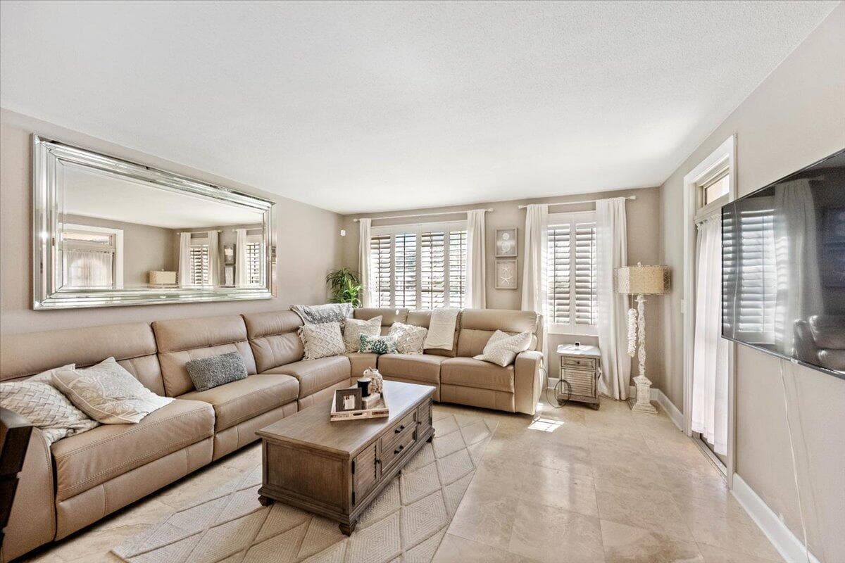 3475 S Ocean Boulevard # 1030, Palm Beach, FL 33480 photo 3