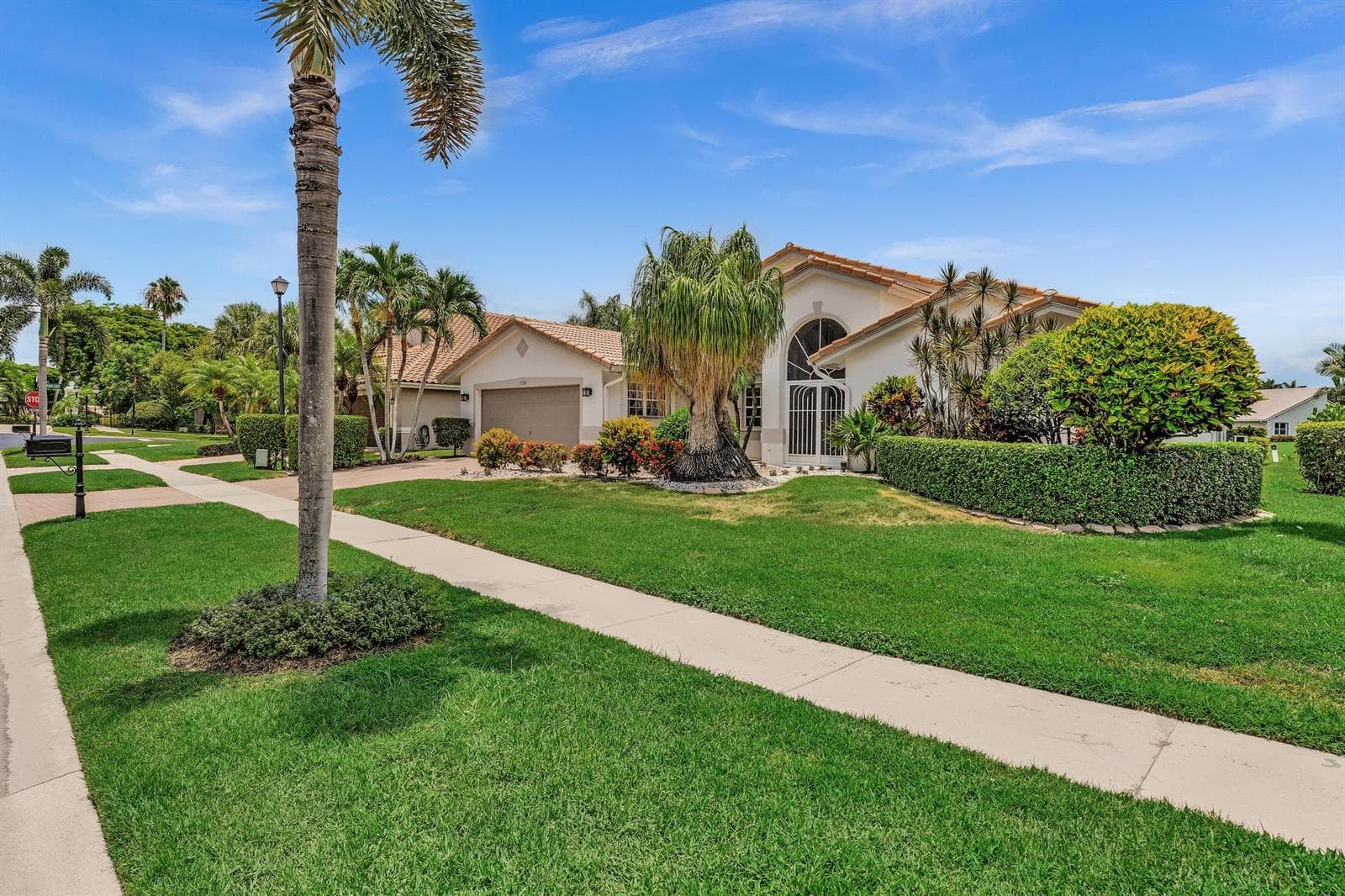12316 Lakeridge Falls Drive, Boynton Beach, FL 33437 photo 2