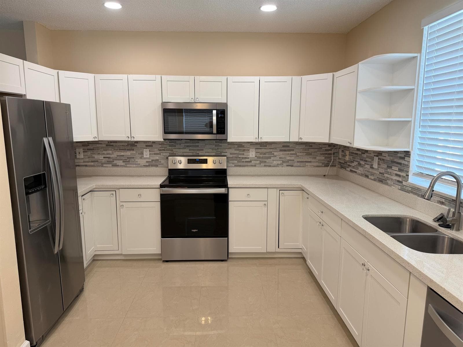 940 Doveplum Court, Hollywood, FL 33019 photo 2