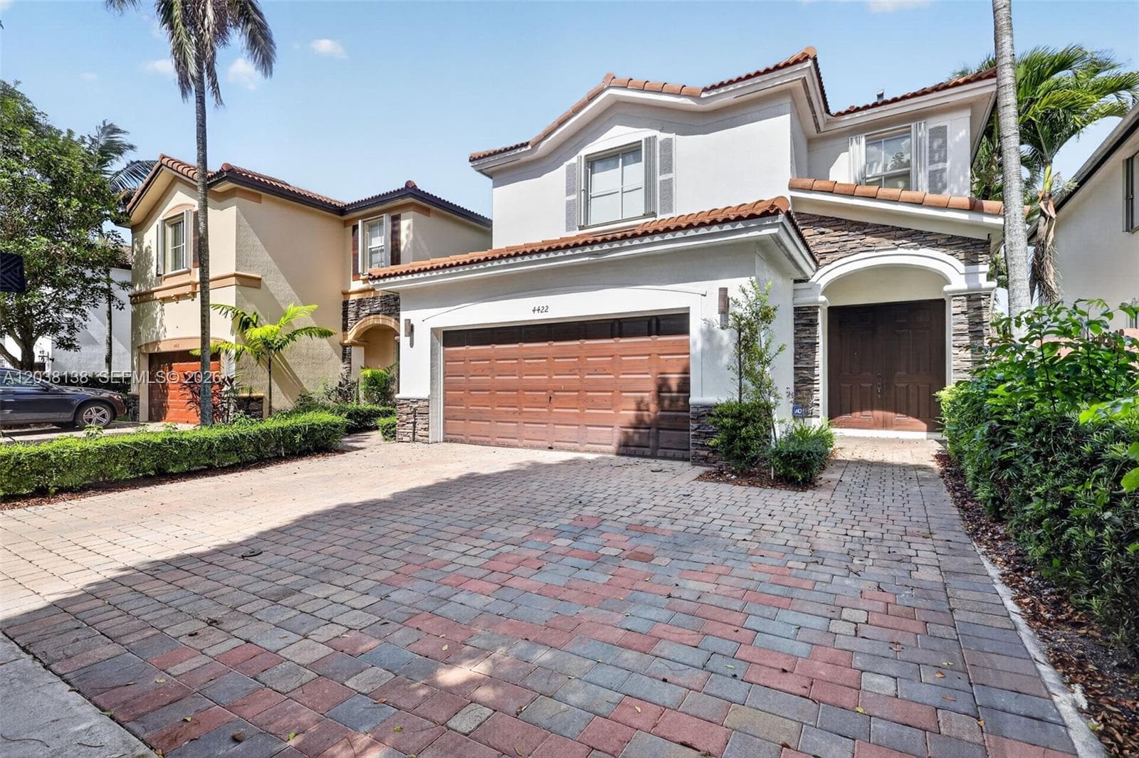 4422 NW 112th Ct, Doral, FL 33178 photo 2
