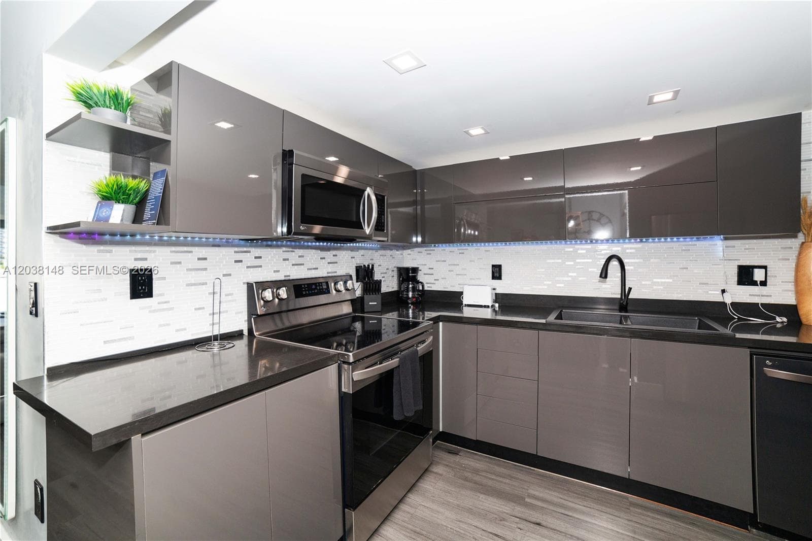 200 178th Dr # 7, Sunny Isles Beach, FL 33160 photo 4