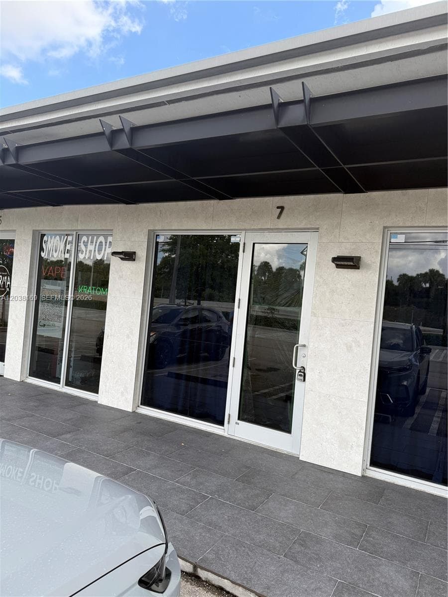 8205 NW 12th St, Doral, FL 33126 photo 3