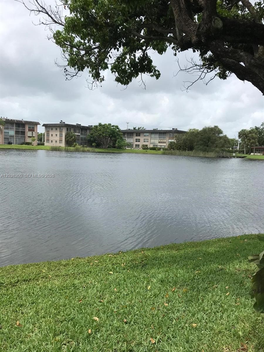 5420 NW 11th St # 205, Plantation, FL 33313 photo 3