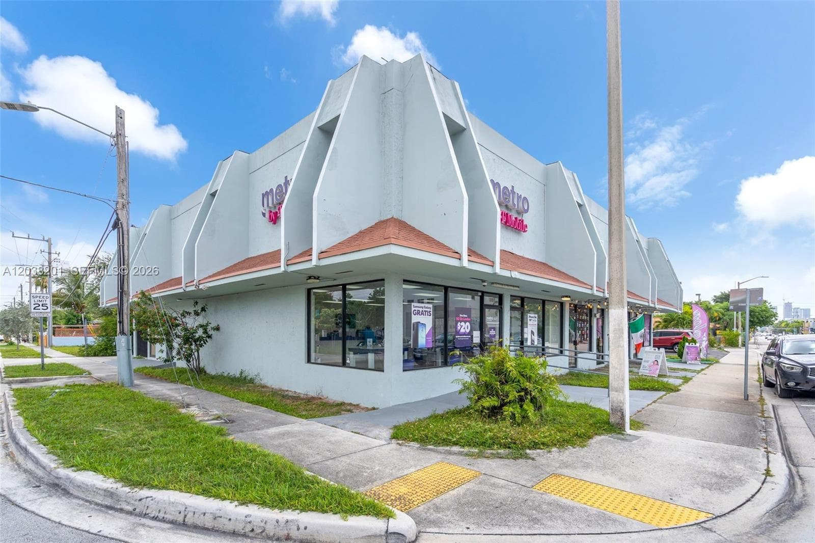 1879 NW 7th St, Miami, FL 33125 photo 2