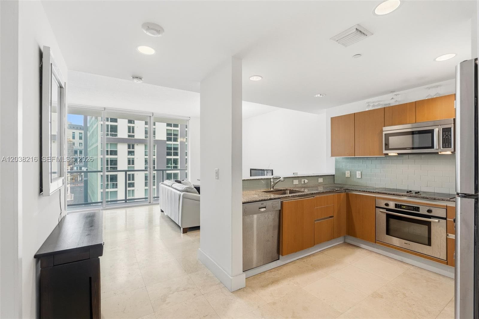 1050 Brickell Ave # 2112, Miami, FL 33131 photo 2