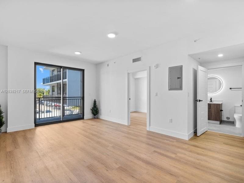 2479 NE 192nd St # 306, Miami, FL 33180 photo 5
