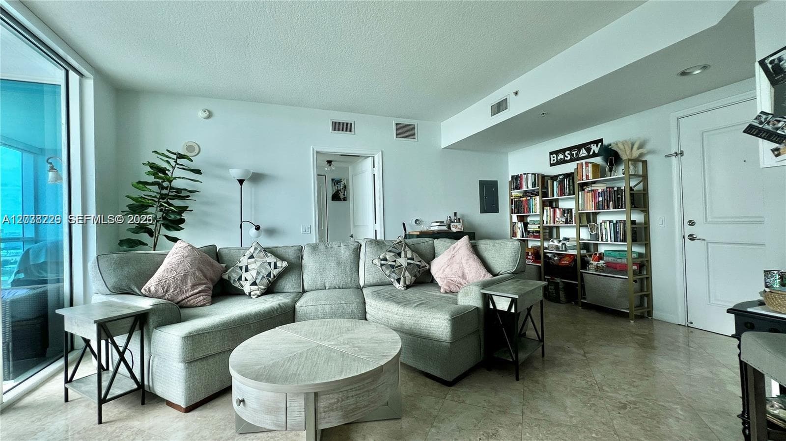 480 NE 30th St # 1603, Miami, FL 33137 photo 2