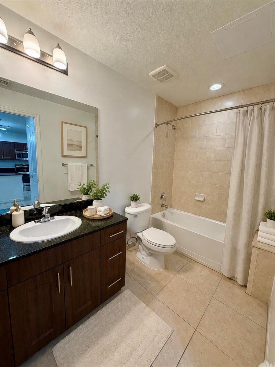1590 Cameron Samuel Lane, West Palm Beach, FL 33401 photo 5