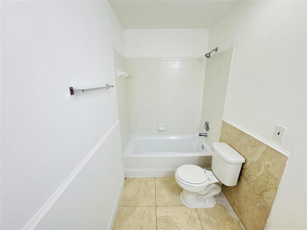 1068 N Benoist Farms Road # 302, West Palm Beach, FL 33411 photo 3