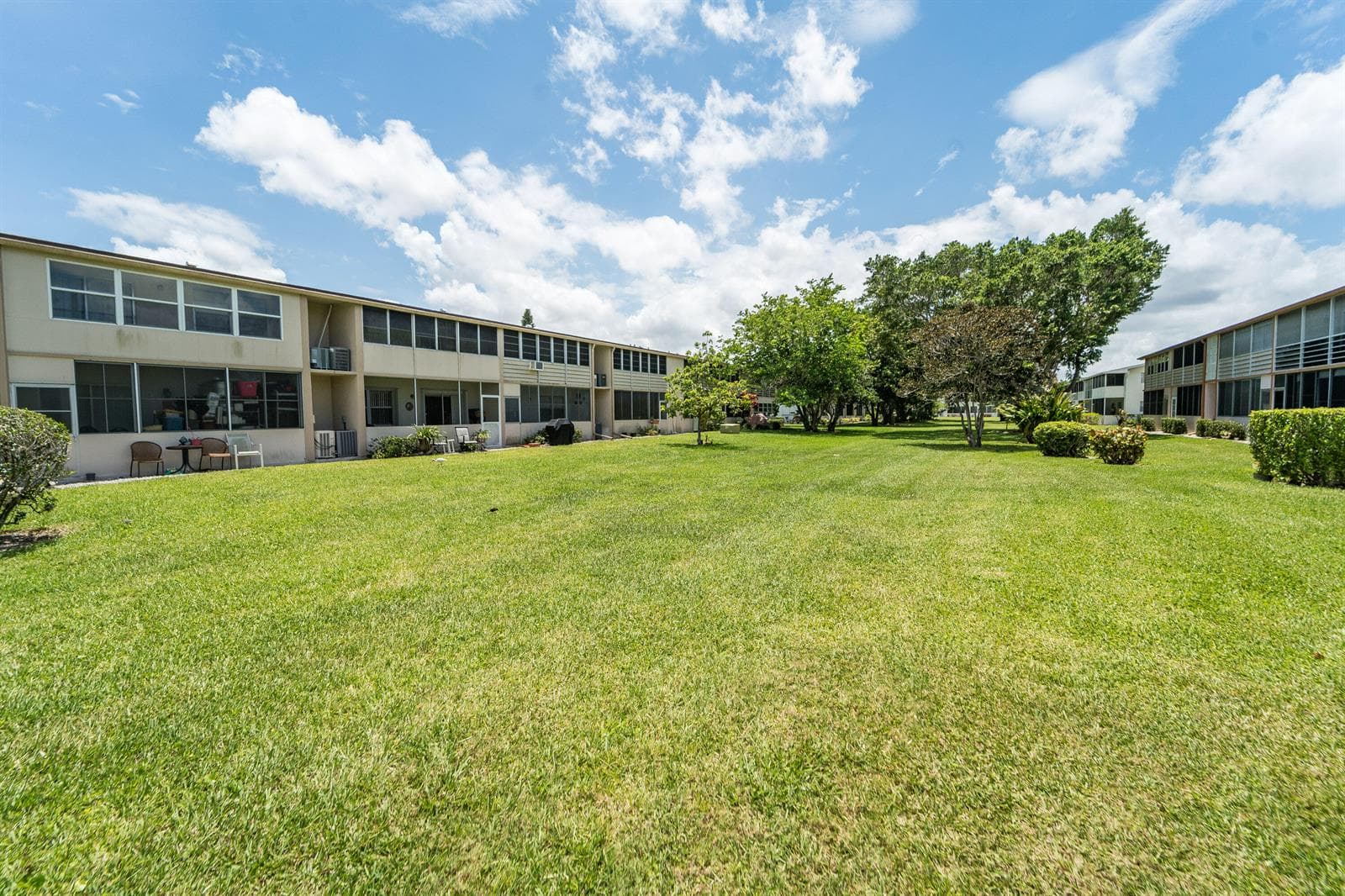 170 Kent J, West Palm Beach, FL 33417 photo 5