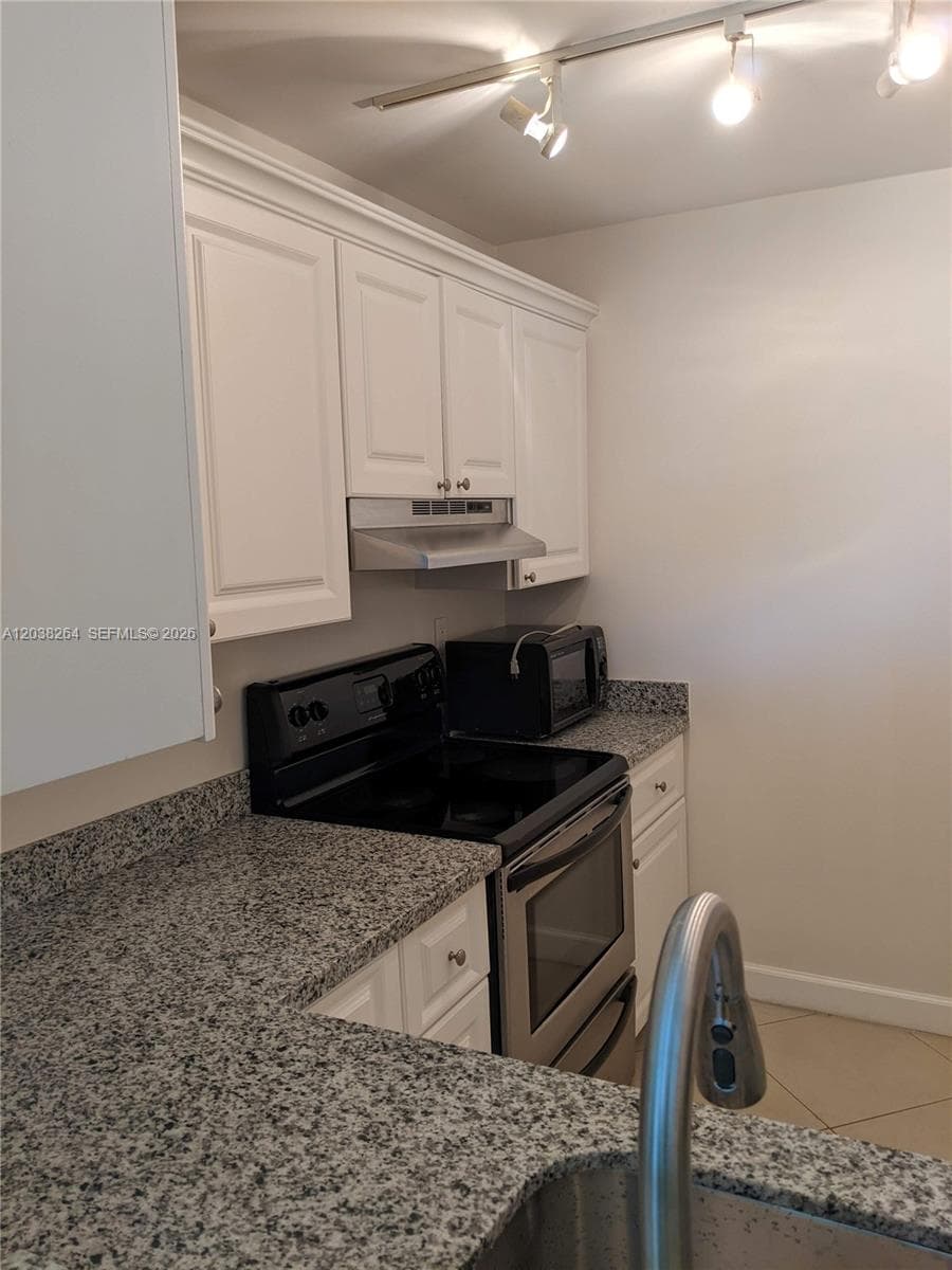 711 N Pine Island Rd # 314, Plantation, FL 33324 photo 5