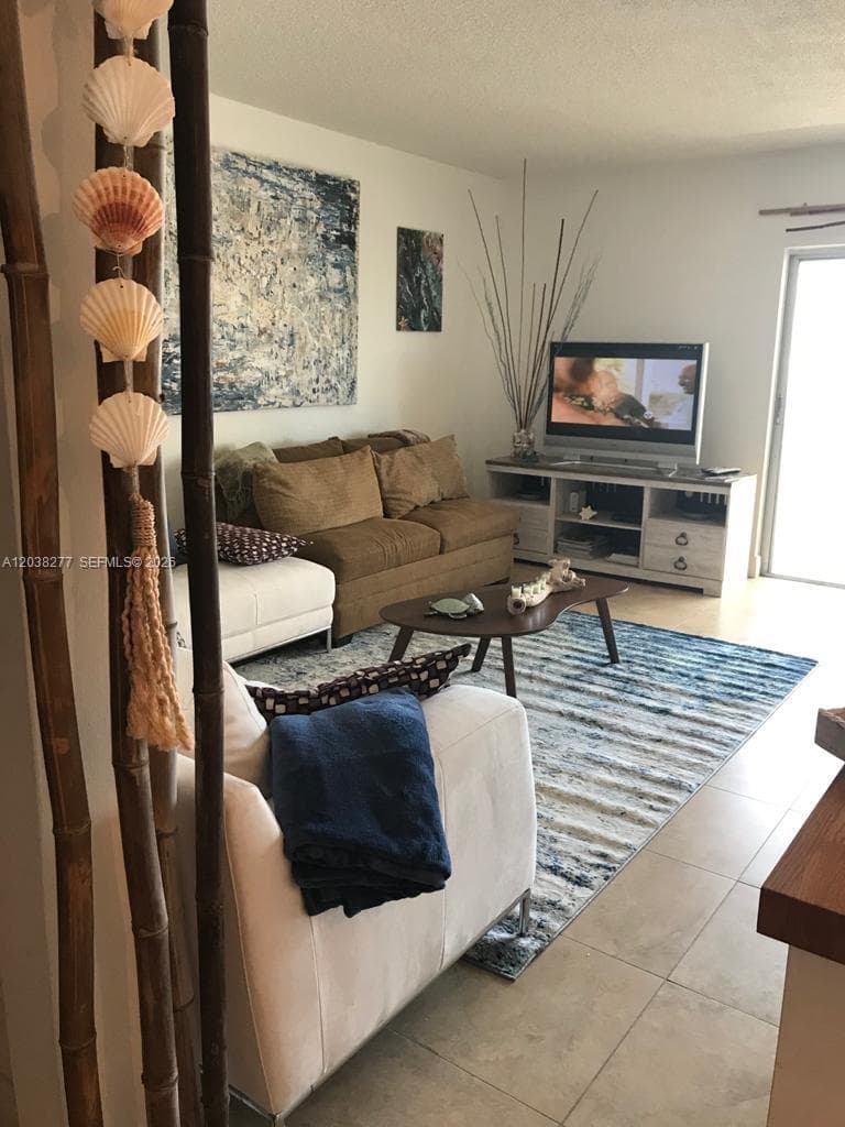 320 S Surf Rd # 305, Hollywood, FL 33019 photo 5