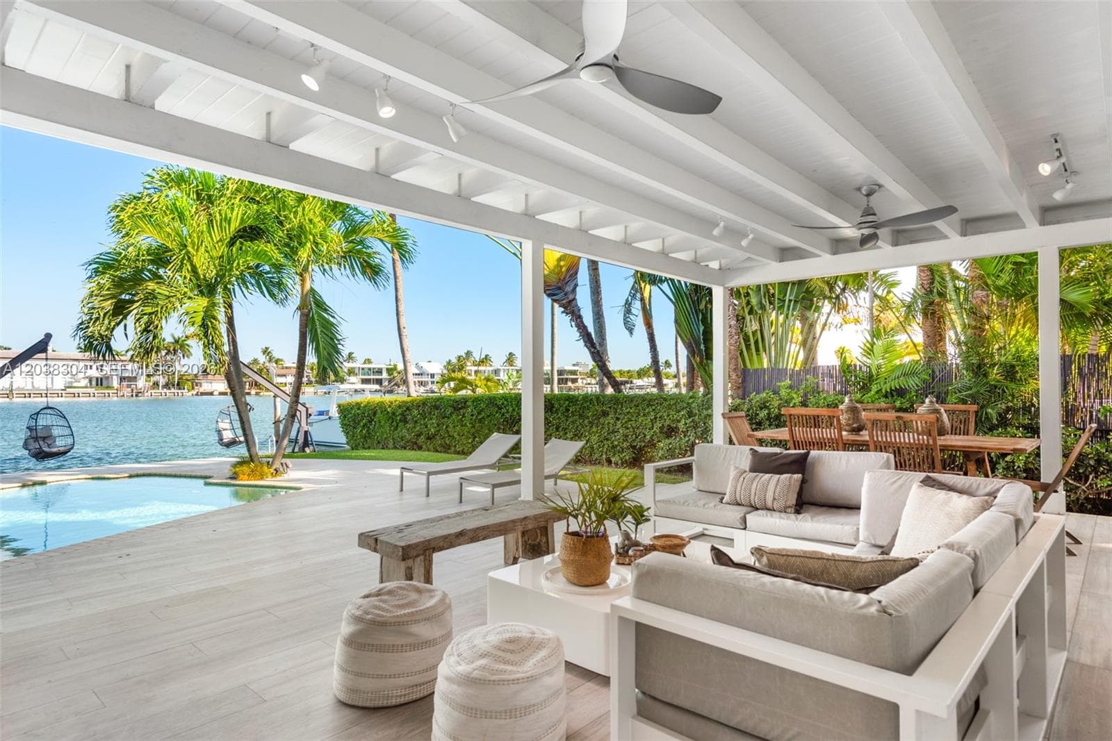 365 N Shore Dr, Miami Beach, FL 33141 photo 2