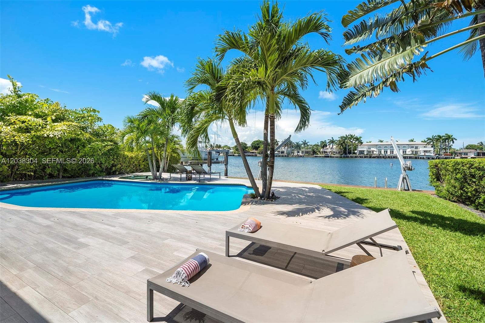 365 N Shore Dr, Miami Beach, FL 33141 photo 4