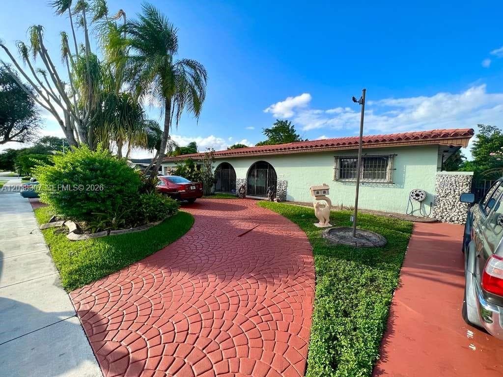 9601 SW 66th St, Miami, FL 33173 photo 5