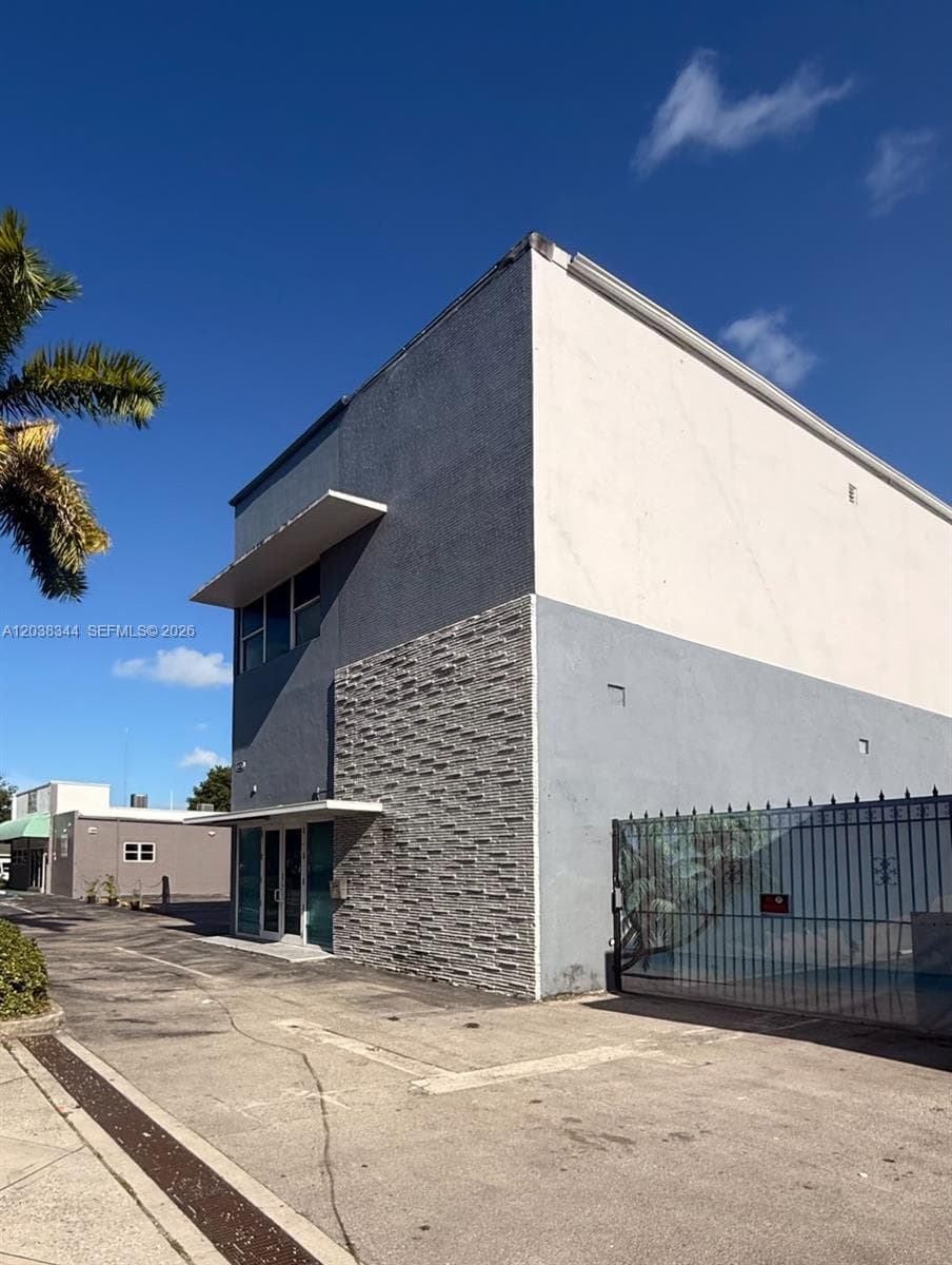 6236 Miramar Pkwy, Miramar, FL 33023 photo 2