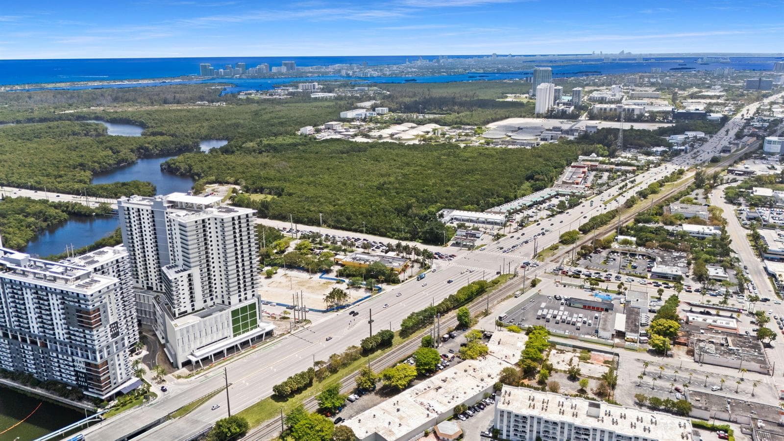 16375 Biscayne Boulevard, North Miami Beach, FL 33160 photo 4