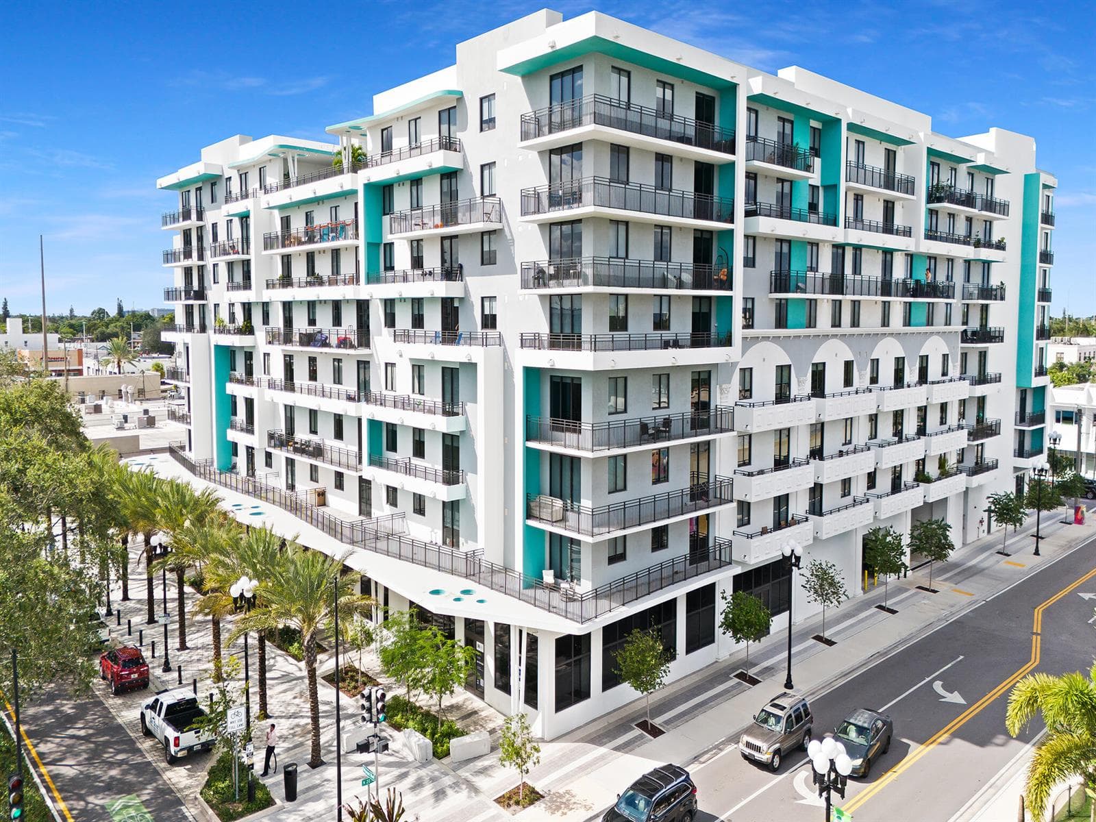 2001 Hollywood Boulevard, Hollywood, FL 33020 photo 2