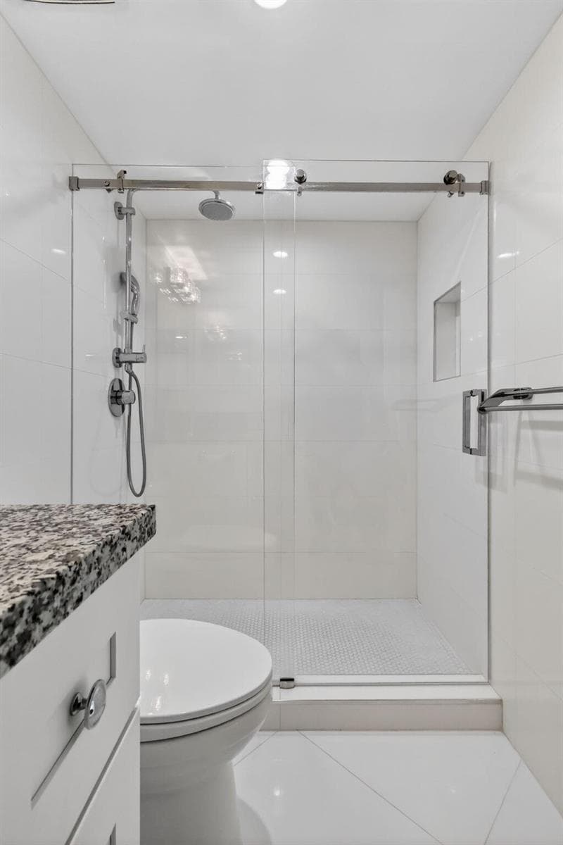 180 Yacht Club Way # 304, Hypoluxo, FL 33462 photo 4