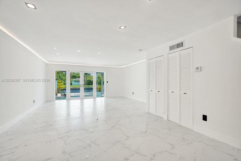 2129 NE 123rd St # 0, North Miami, FL 33181 photo 4