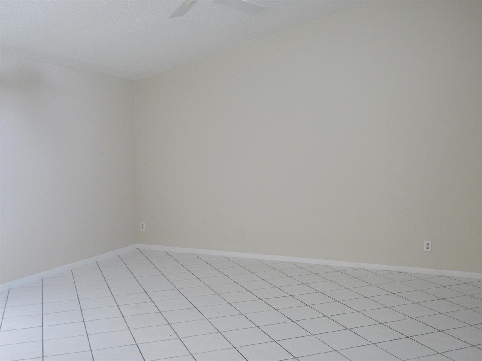 1065 Manor Drive, Palm Springs, FL 33461 photo 2