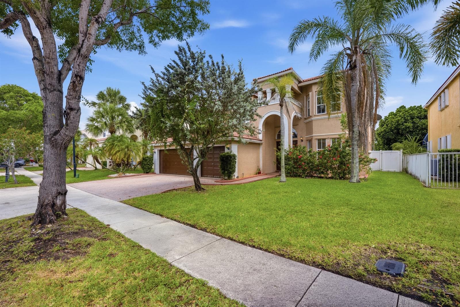 16918 SW 16th Street, Pembroke Pines, FL 33027 photo 3