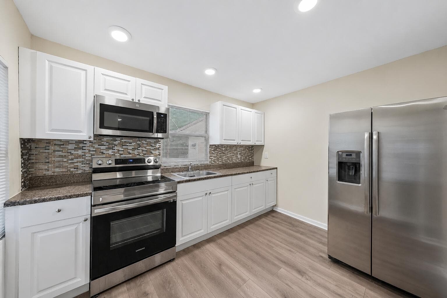 3207 Pinewood Avenue, West Palm Beach, FL 33407 photo 4