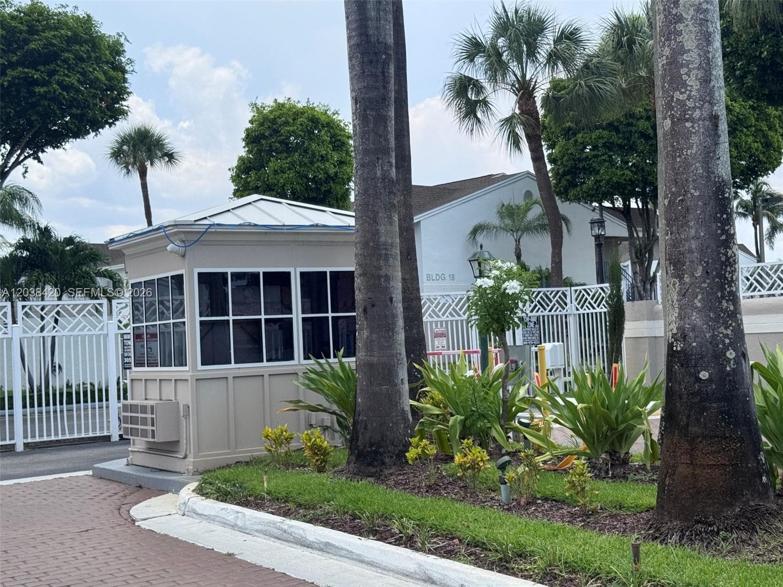 17425 NW 67th Pl # N-13, Hialeah, FL 33015 photo 3