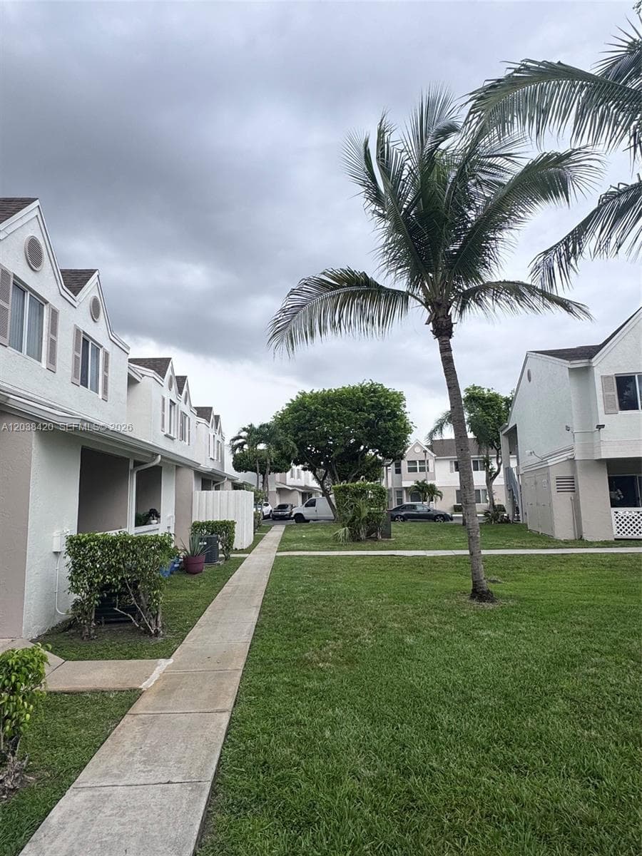 17425 NW 67th Pl # N-13, Hialeah, FL 33015 photo 5