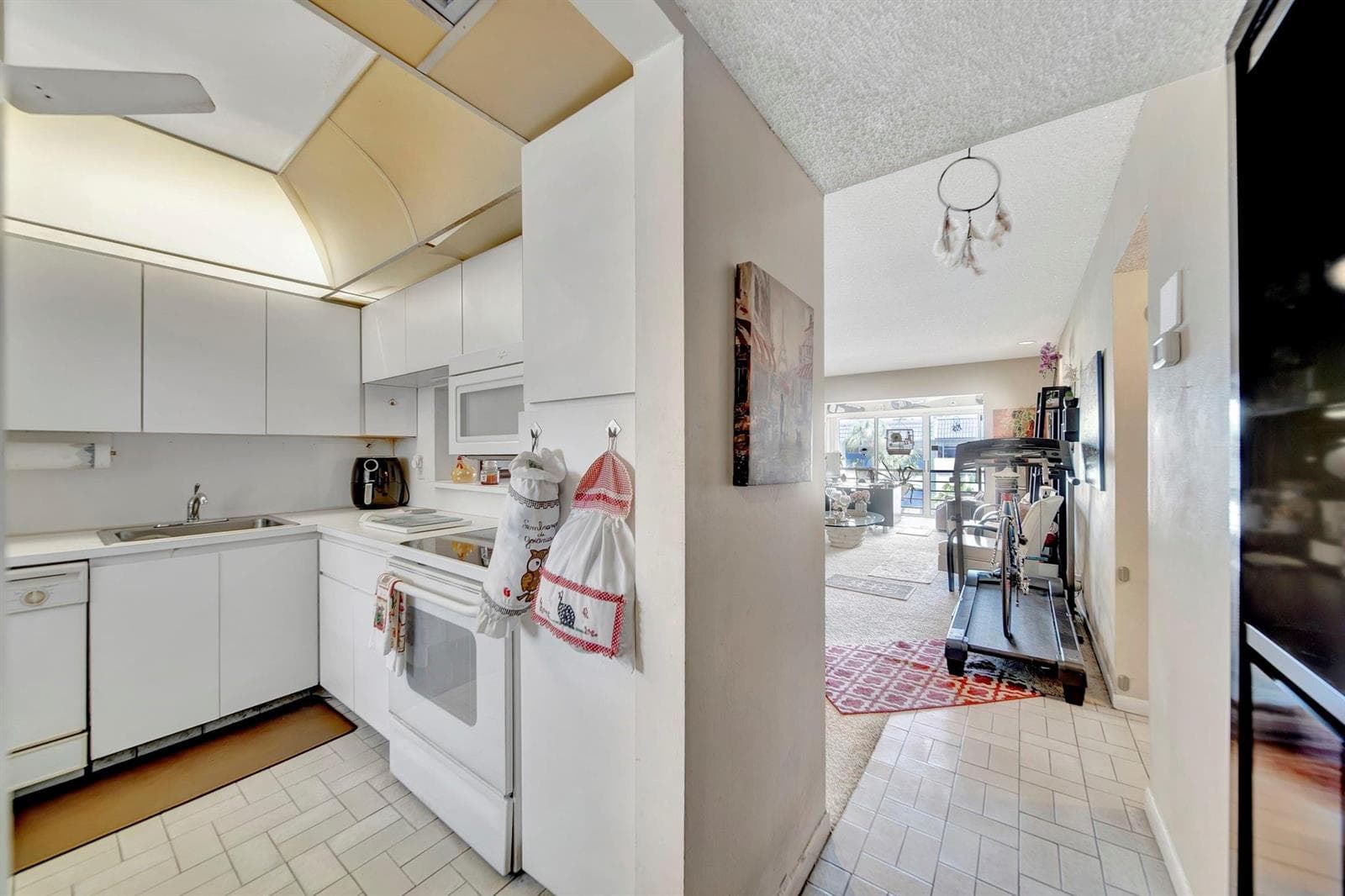 3100 Holiday Springs Boulevard # 305, Margate, FL 33063 photo 4