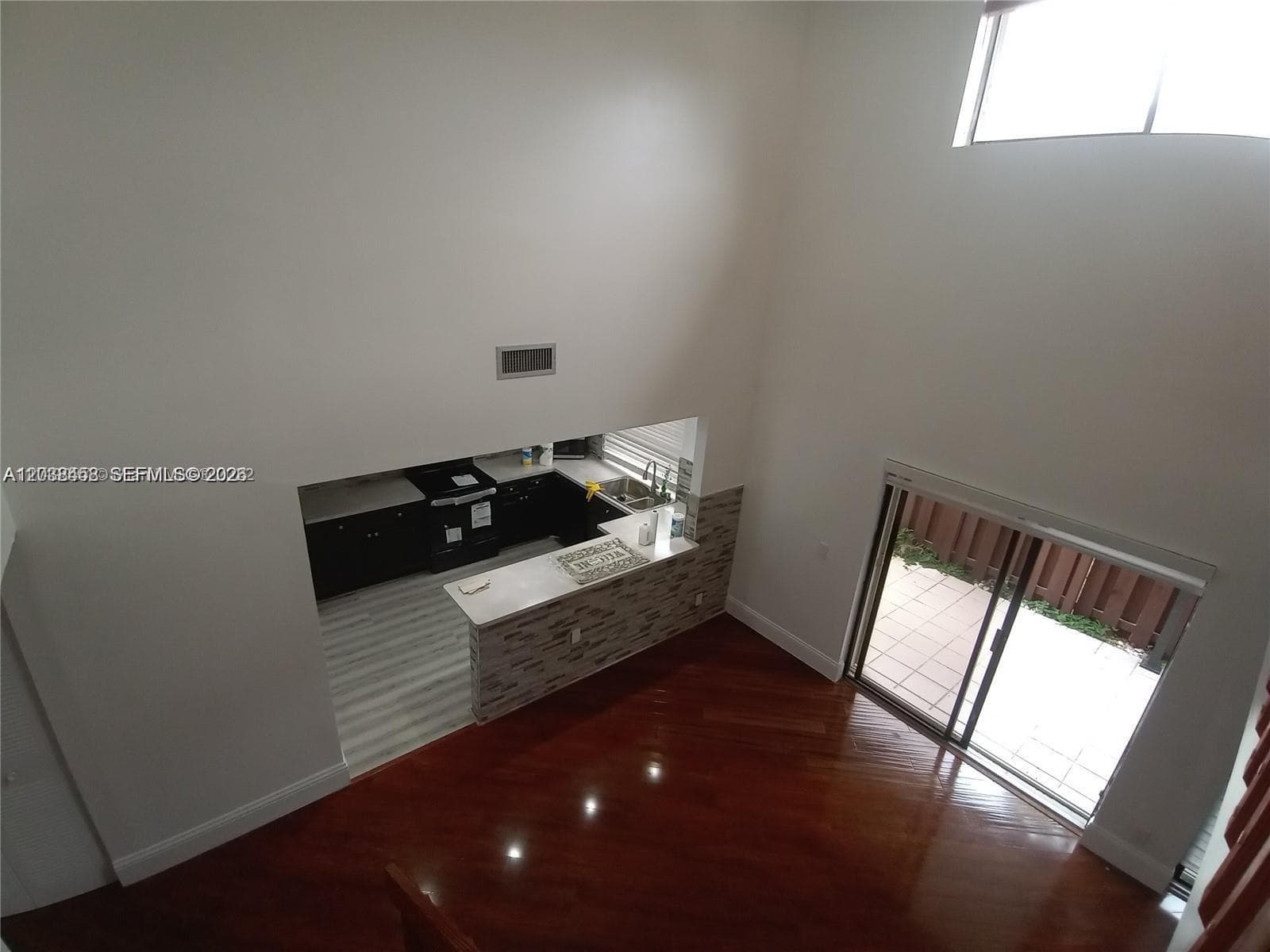 6533 NW 170th Ln, Hialeah, FL 33015 photo 4