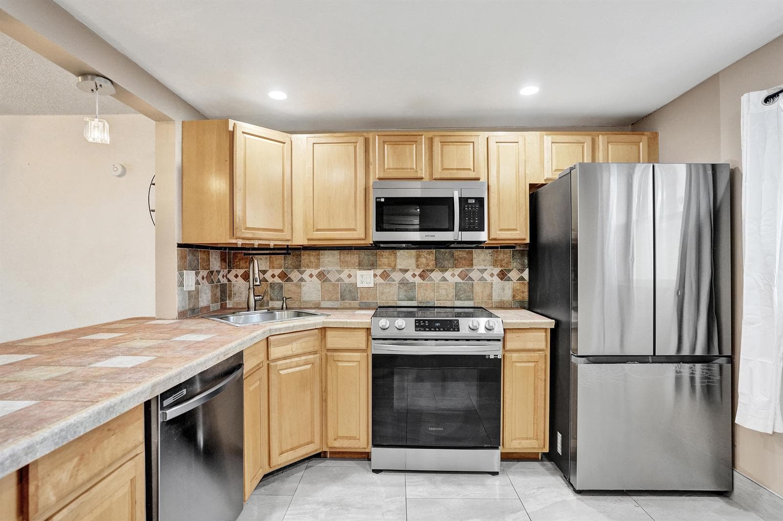 8301 Sands Point Boulevard # S102, Tamarac, FL 33321 photo 3
