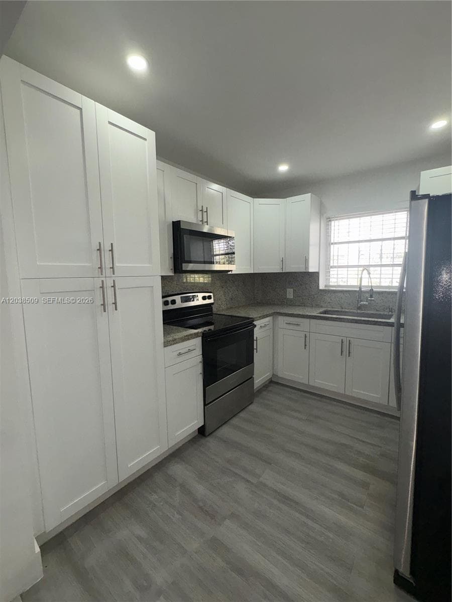 2920 SW 15th St, Miami, FL 33145 photo 3