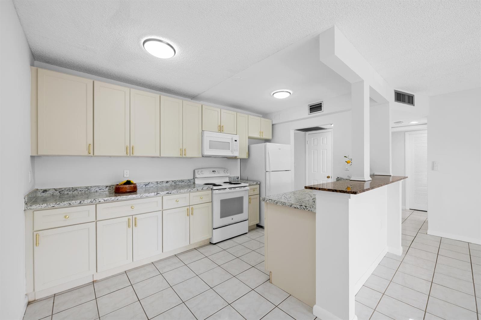 5190 E Sabal Palm Boulevard # 209, Tamarac, FL 33319 photo 4