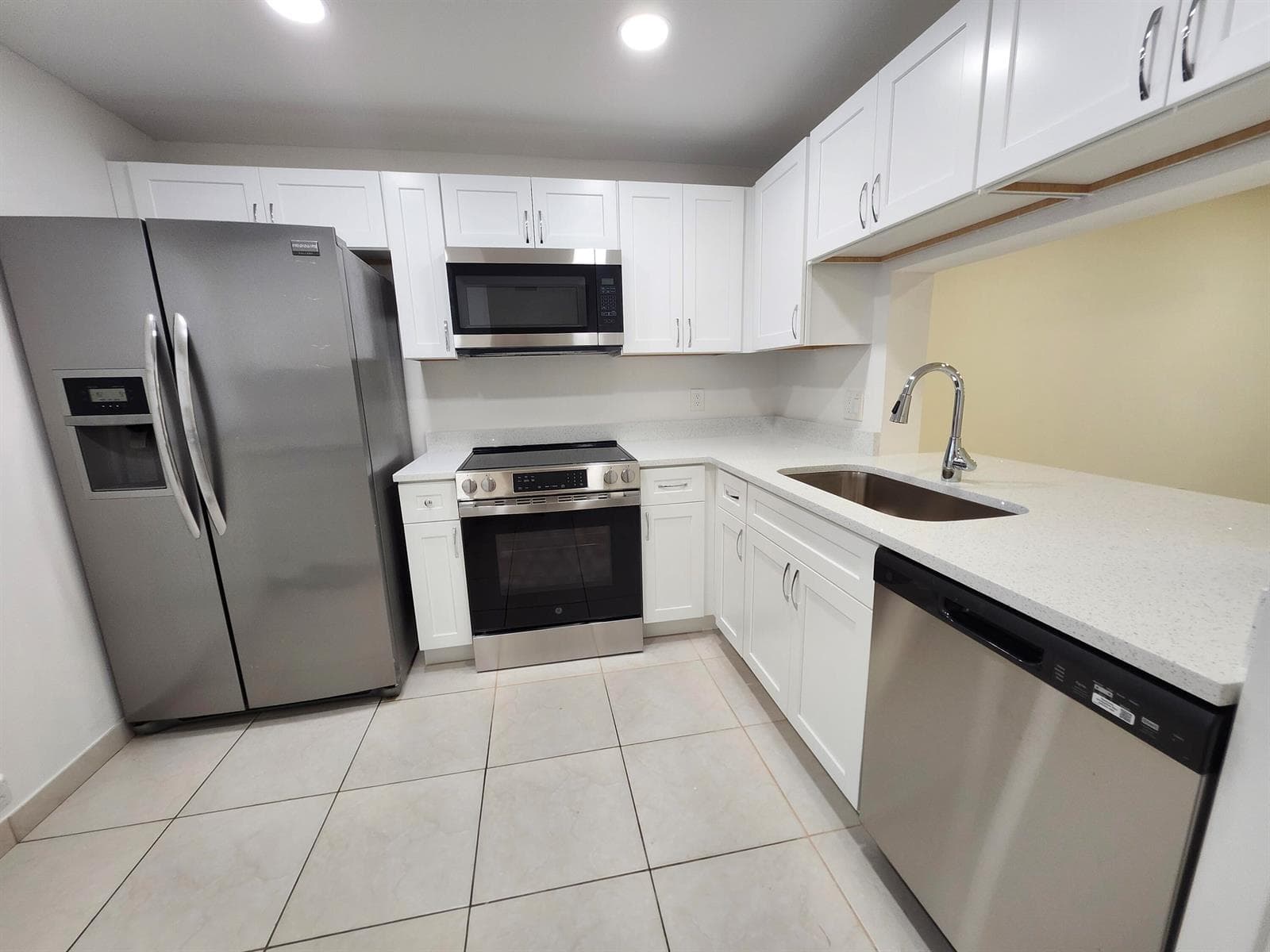 330 NE 26th Avenue # 202, Boynton Beach, FL 33435 photo 5