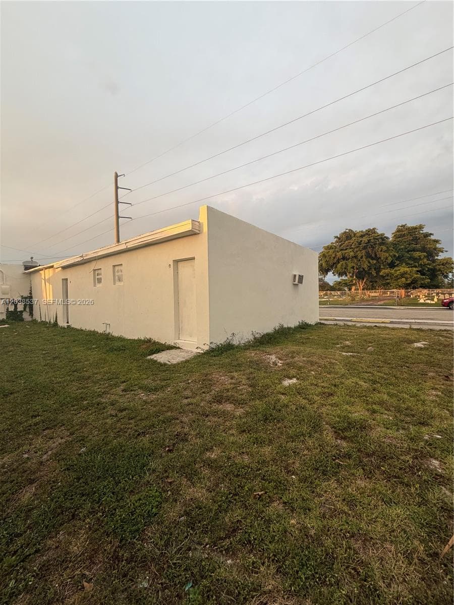 2910 N 22nd Ave, Hollywood, FL 33020 photo 3