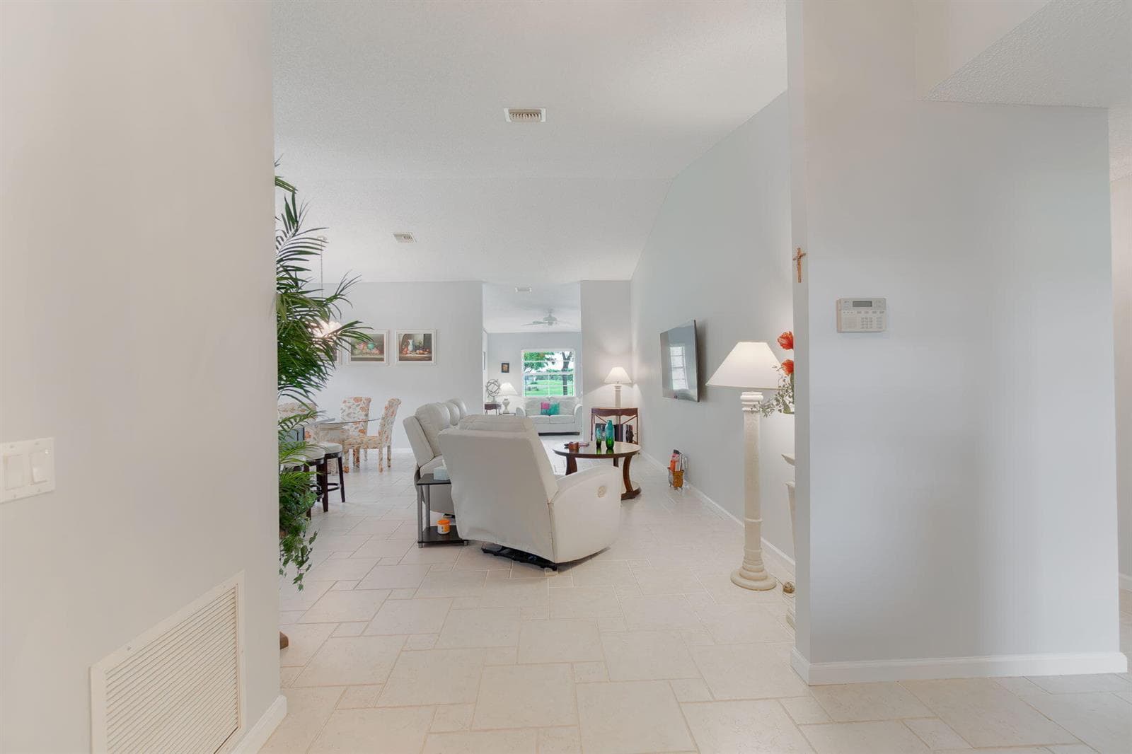 5487 Crystal Anne Drive, West Palm Beach, FL 33417 photo 5