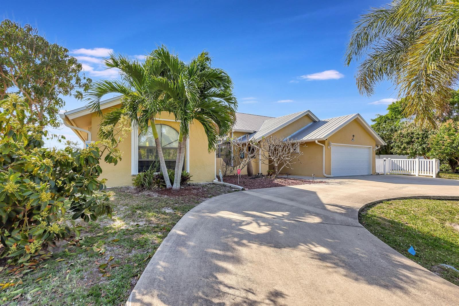 137 Queens Road, Fort Pierce, FL 34949 photo 2