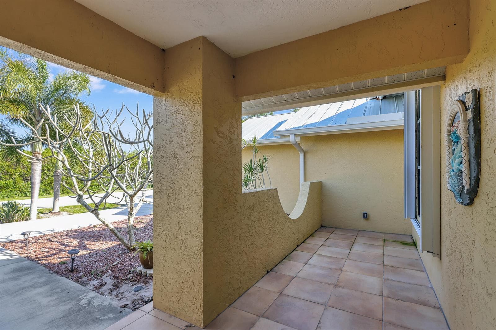 137 Queens Road, Fort Pierce, FL 34949 photo 4