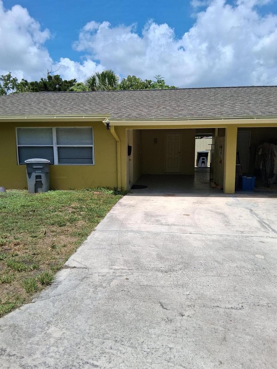 212 Palmetto Drive, Lake Park, FL 33403 photo 2
