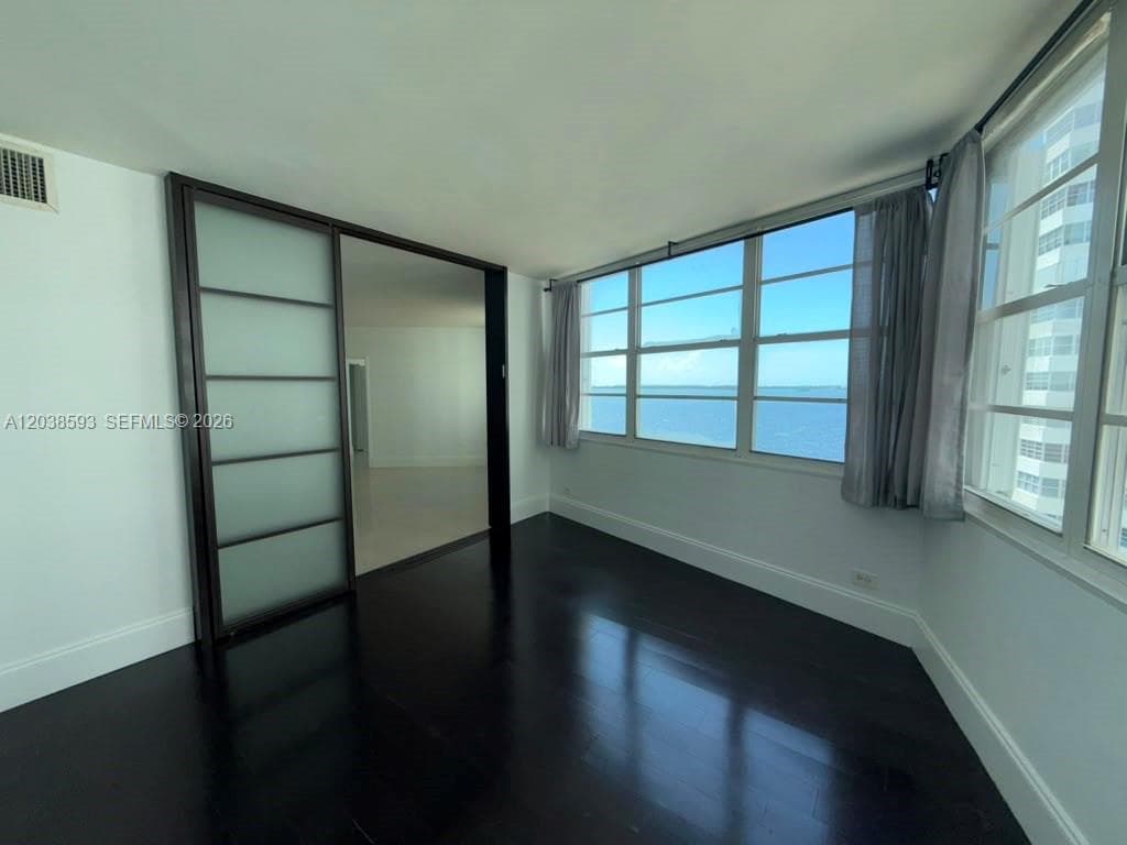 801 Brickell Bay Dr # 765, Miami, FL 33131 photo 3