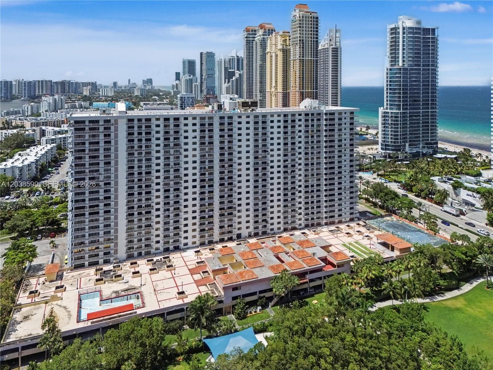 210 174th St # M18, Sunny Isles Beach, FL 33160 photo 4