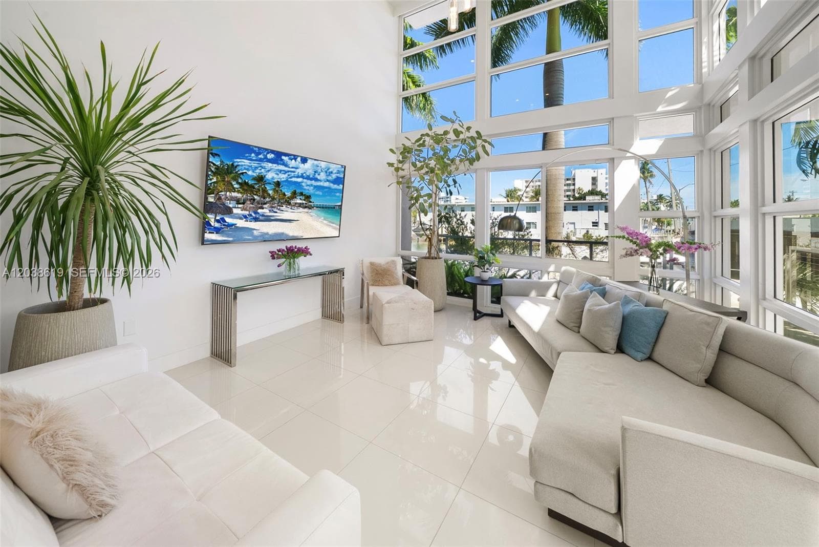 39 N Shore Dr, Miami Beach, FL 33141 photo 2