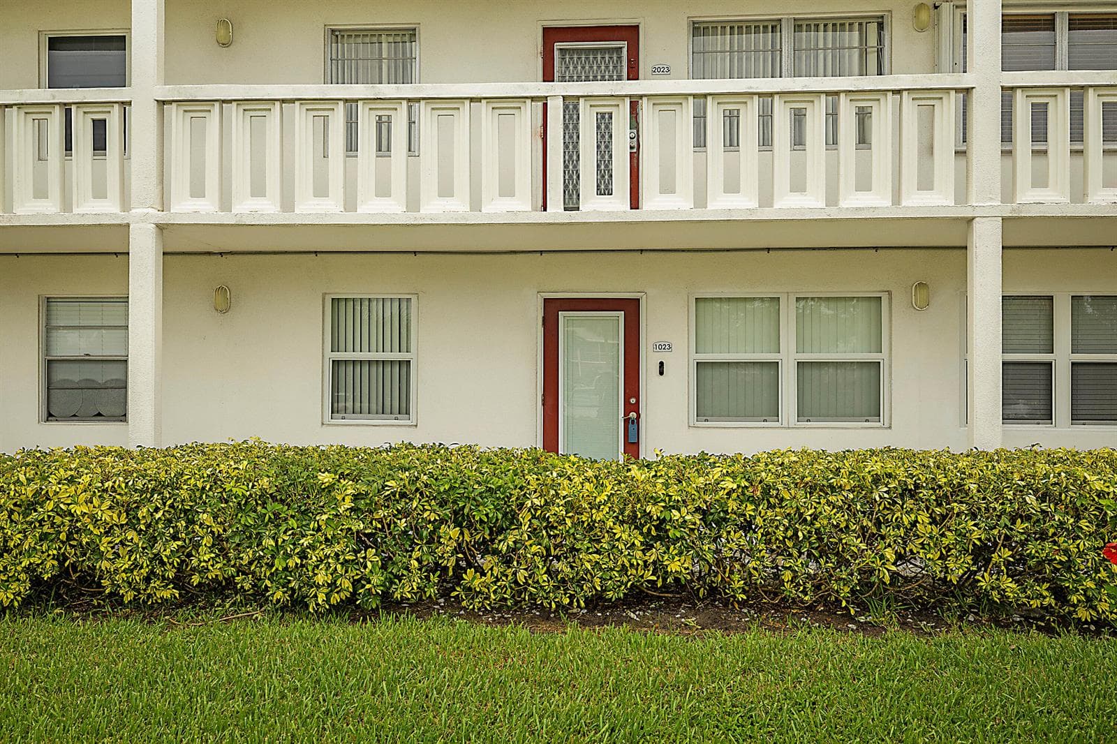 1023 Ellesmere B, Deerfield Beach, FL 33442 photo 2