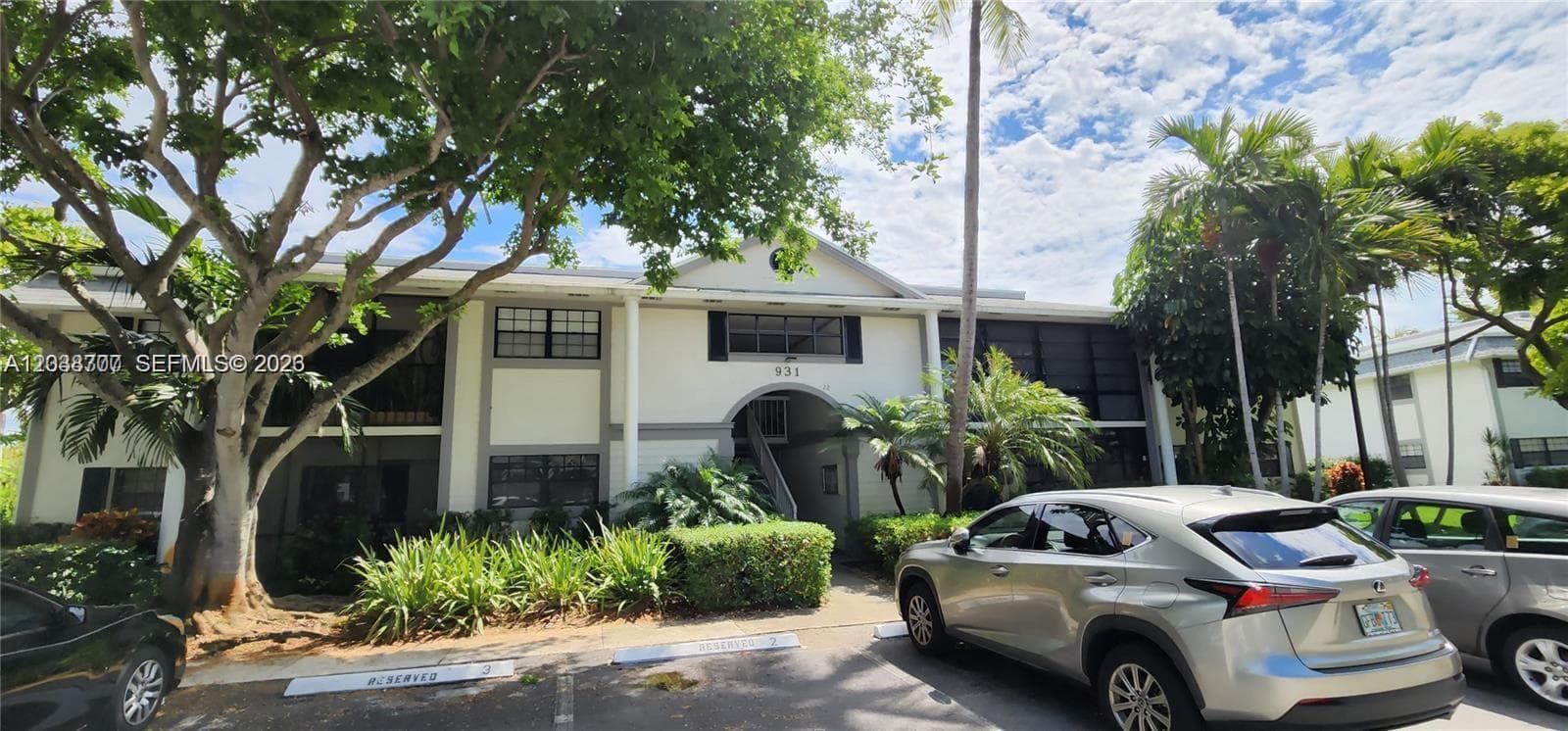 931 NE 199th St # 202-22, Miami, FL 33179