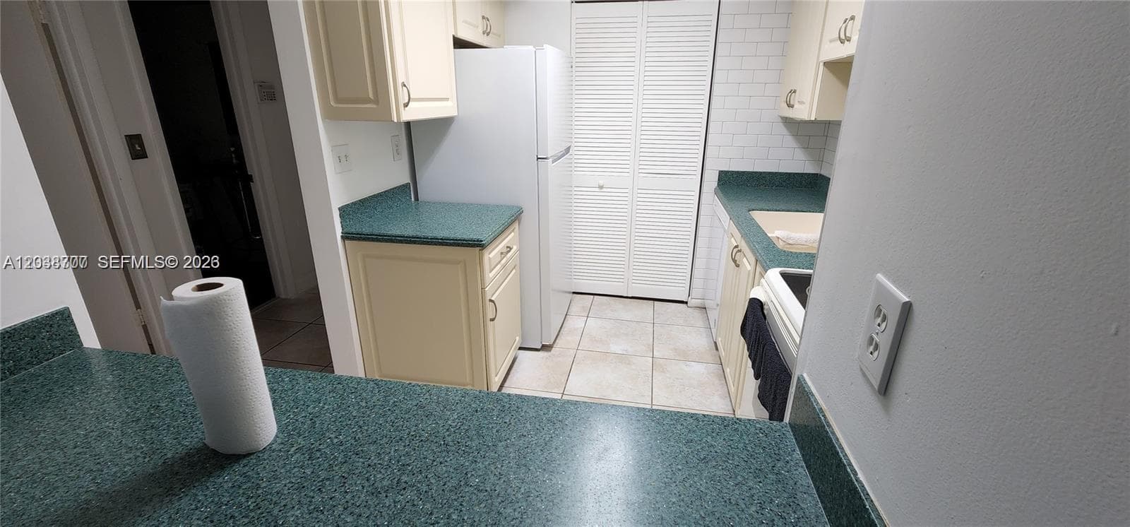 931 NE 199th St # 202-22, Miami, FL 33179 photo 5