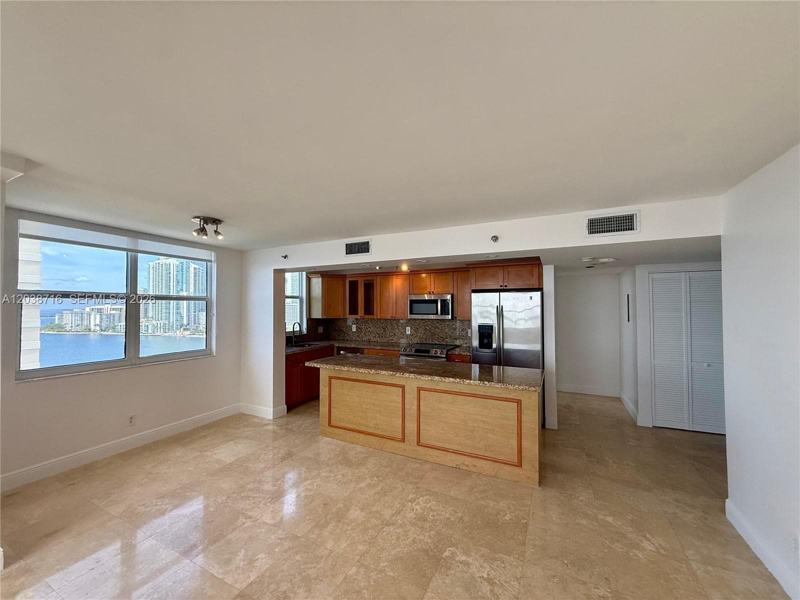 770 Claughton Island Dr # 2016, Miami, FL 33131 photo 5