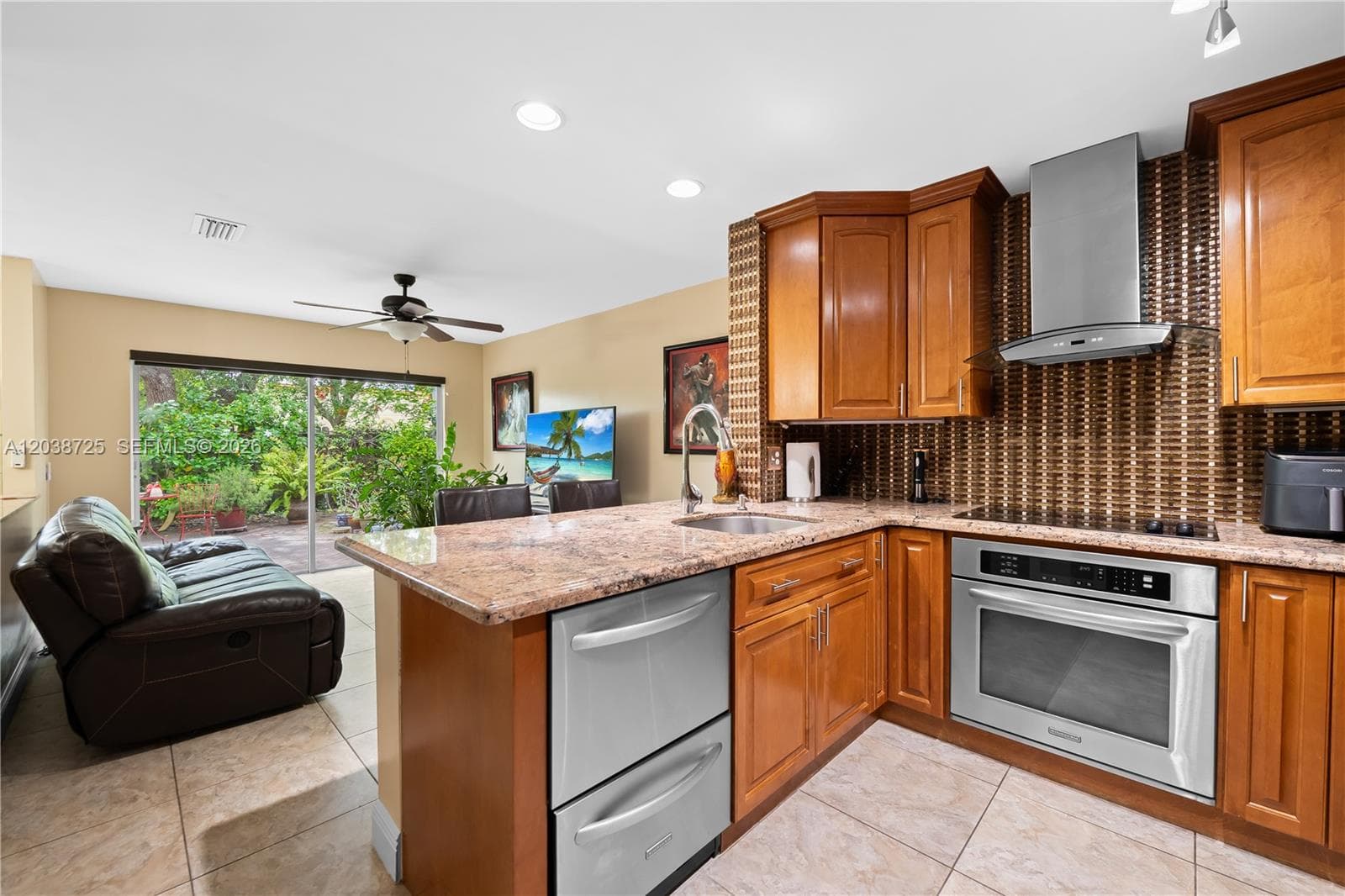 2021 Barcelona Ter, Margate, FL 33063 photo 5