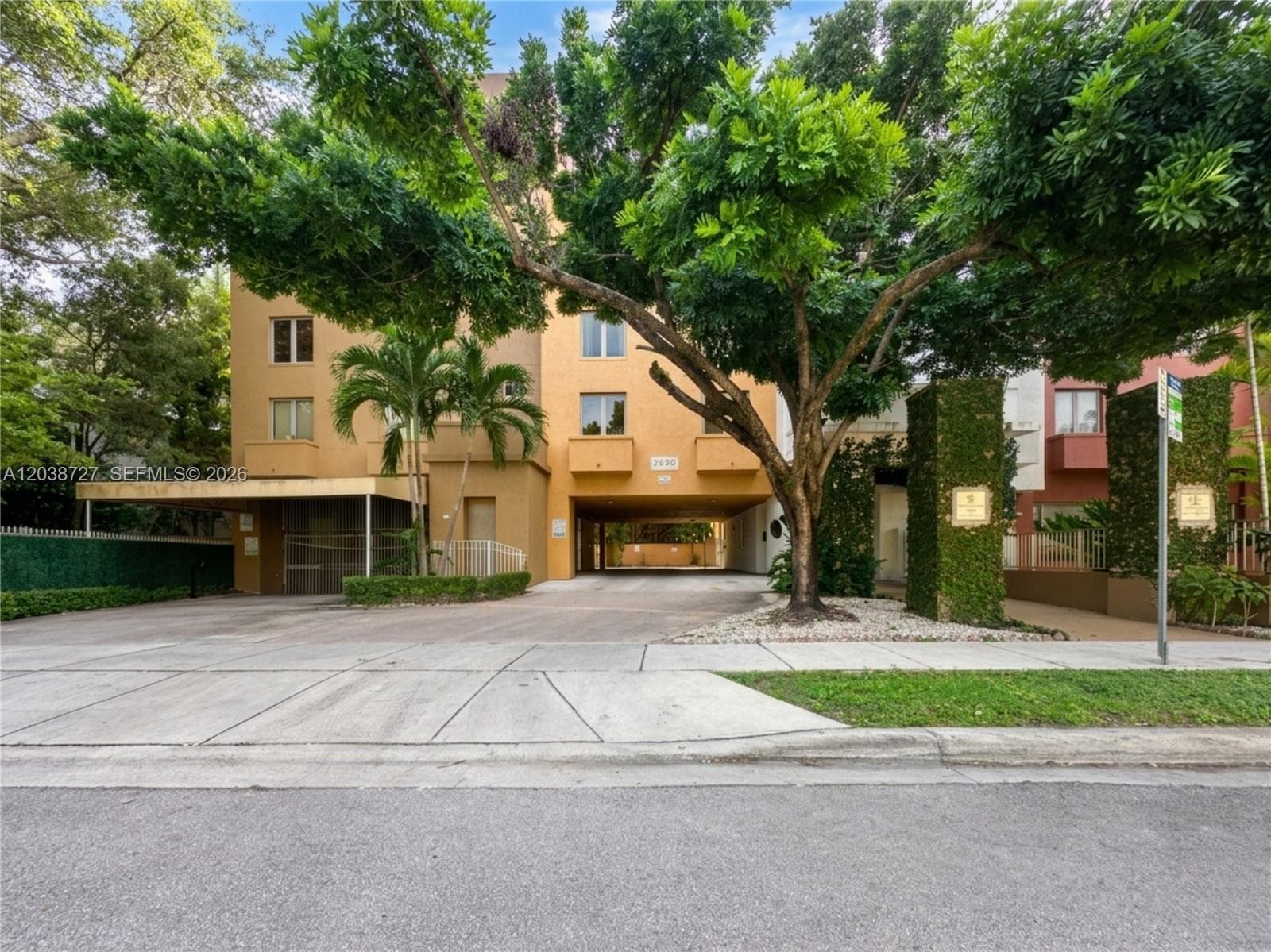 2630 SW 28th St # 44, Miami, FL 33133 photo 2