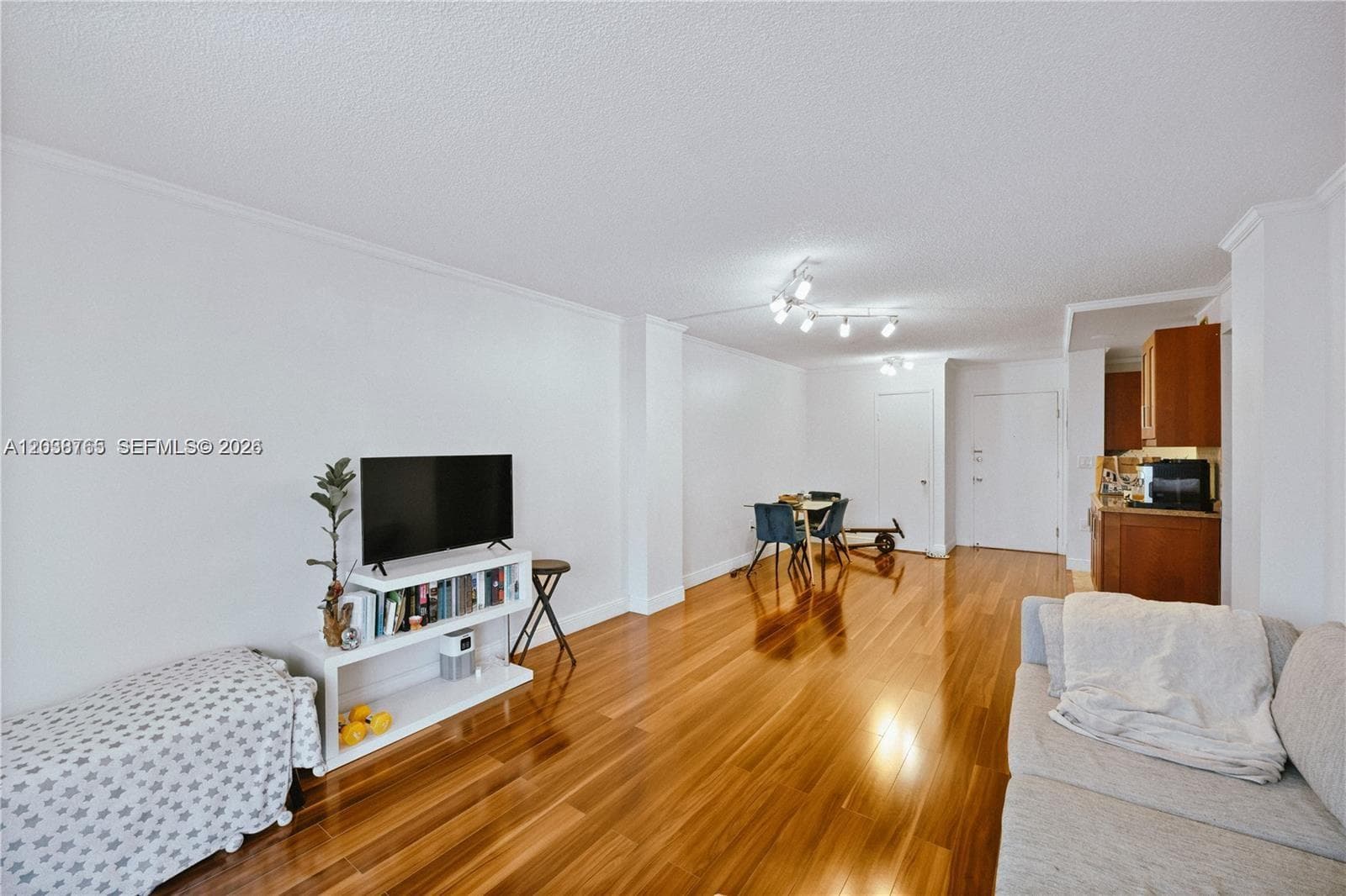 2841 NE 163rd St # 704, North Miami Beach, FL 33160 photo 3